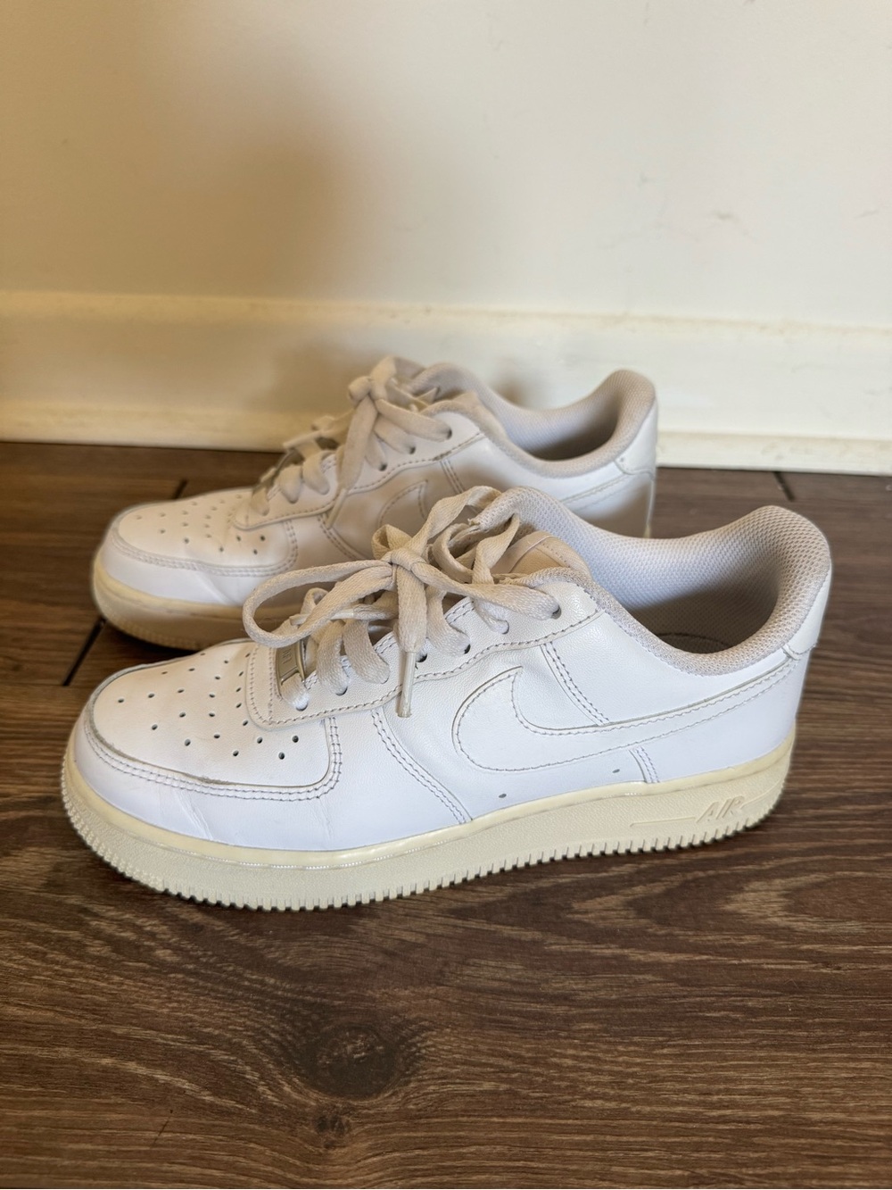 Women’s Nike White Air Force 1 size 8